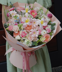 Bé tròn xoe tone hồng mix tulip