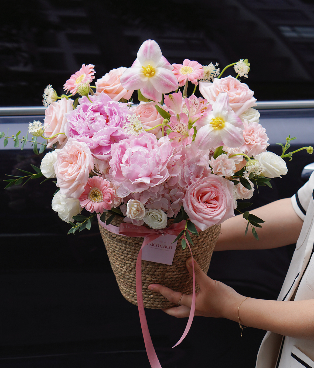 Giỏ cói tone hồng mix peony