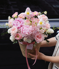 Giỏ cói tone hồng mix peony