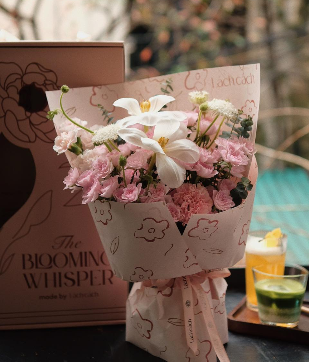 Box The Blooming Whisper hồng chùm mix tulip