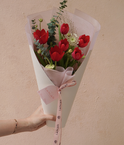 Valentine 2026 - Mẫu 01 - Bồng bềnh 6b tulip đỏ