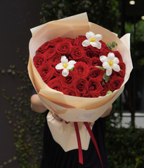 A Sweet Surprise hồng đỏ mix tulip