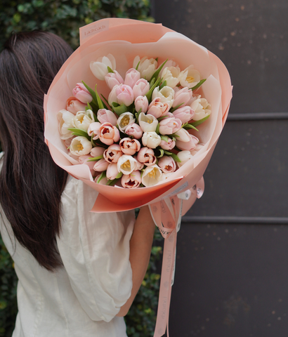 Valentine 2026 - Mẫu 18 - A Sweet Surprise 50b tulip