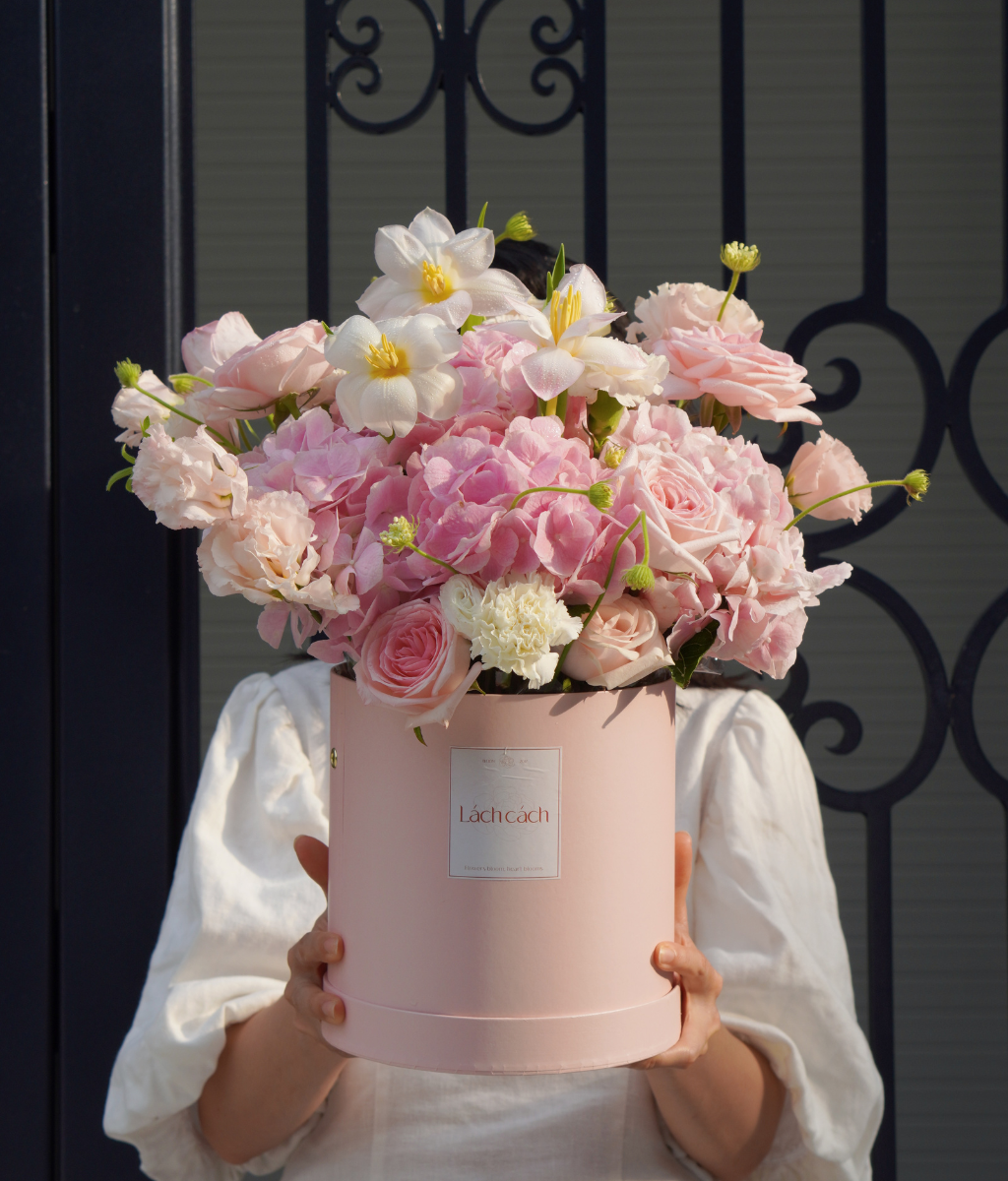 Hộp trụ tròn tú cầu hồng