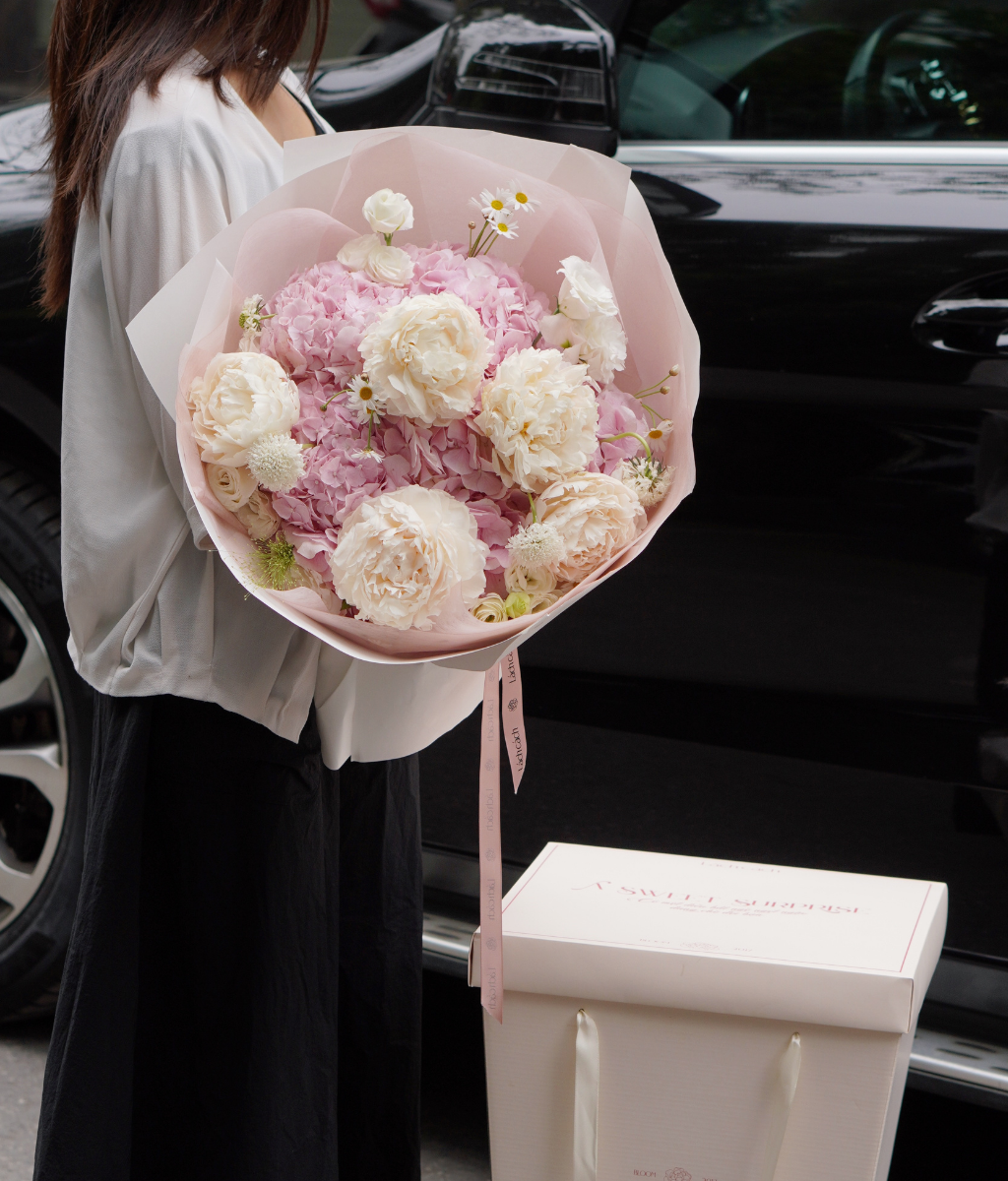 A Sweet Surprise peony mix tú cầu