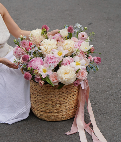 Giỏ lục bình peony mix tulip