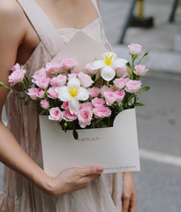 Phong thư hoa hồng chùm mix tulip