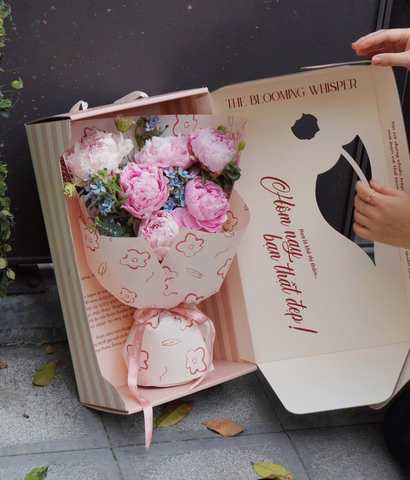 Box The Blooming Whisper peony