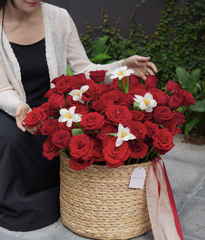 Giỏ lục bình hồng đỏ mix tulip