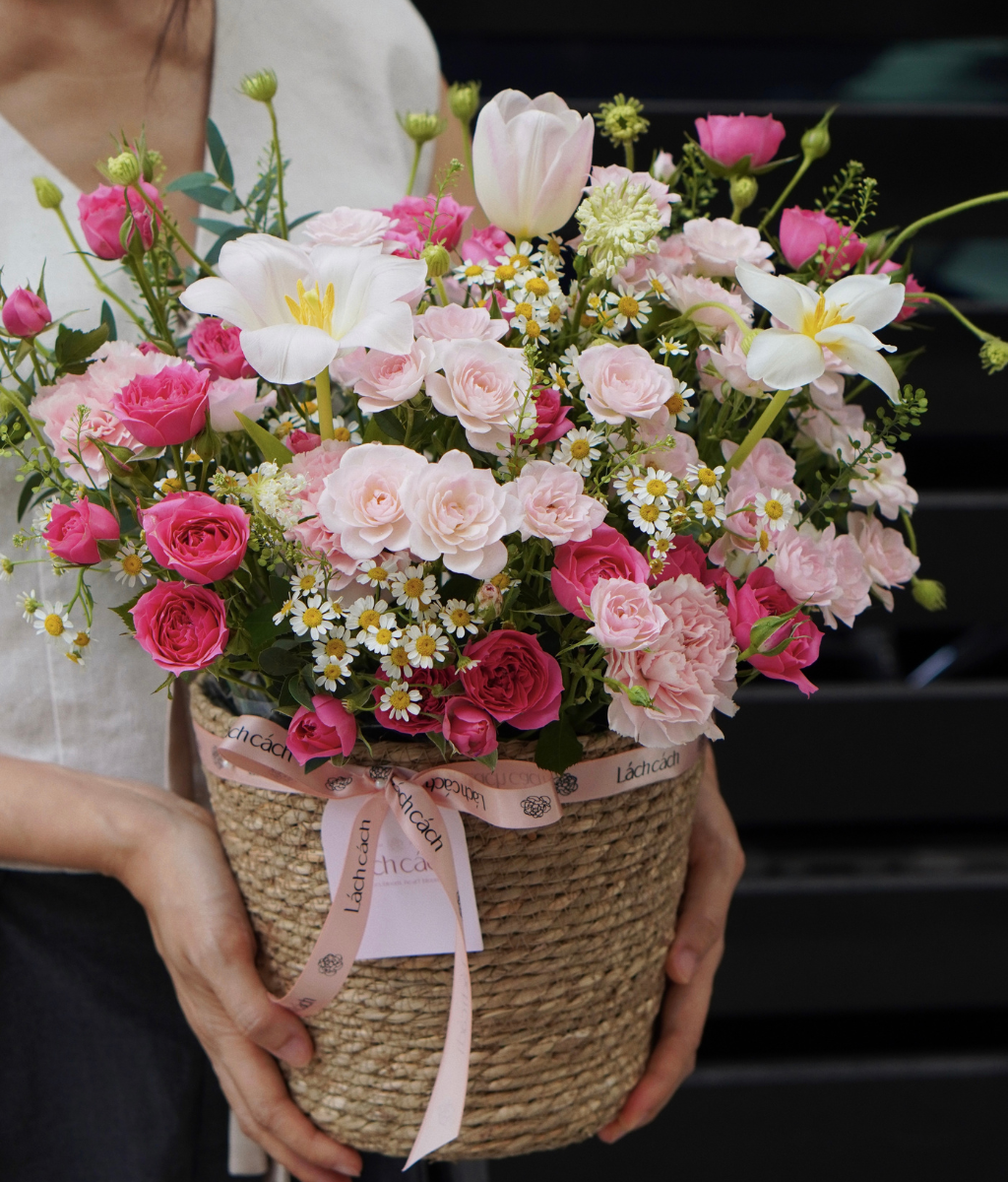 Giỏ cói hồng chùm hồng đậm - nhạt