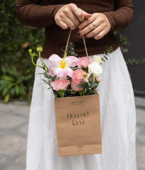 Túi hoa nở là vì... (hồng hermosa mix tulip)