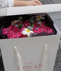 A Sweet Surprise hồng chùm hồng đậm