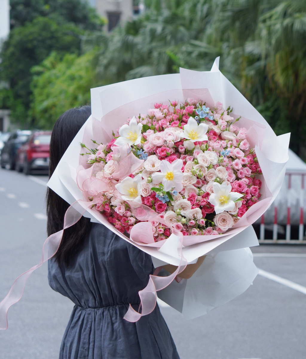 A Sweet Surprise hồng chùm mix