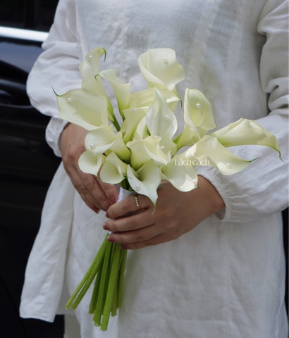 Hoa cưới calla lily trắng