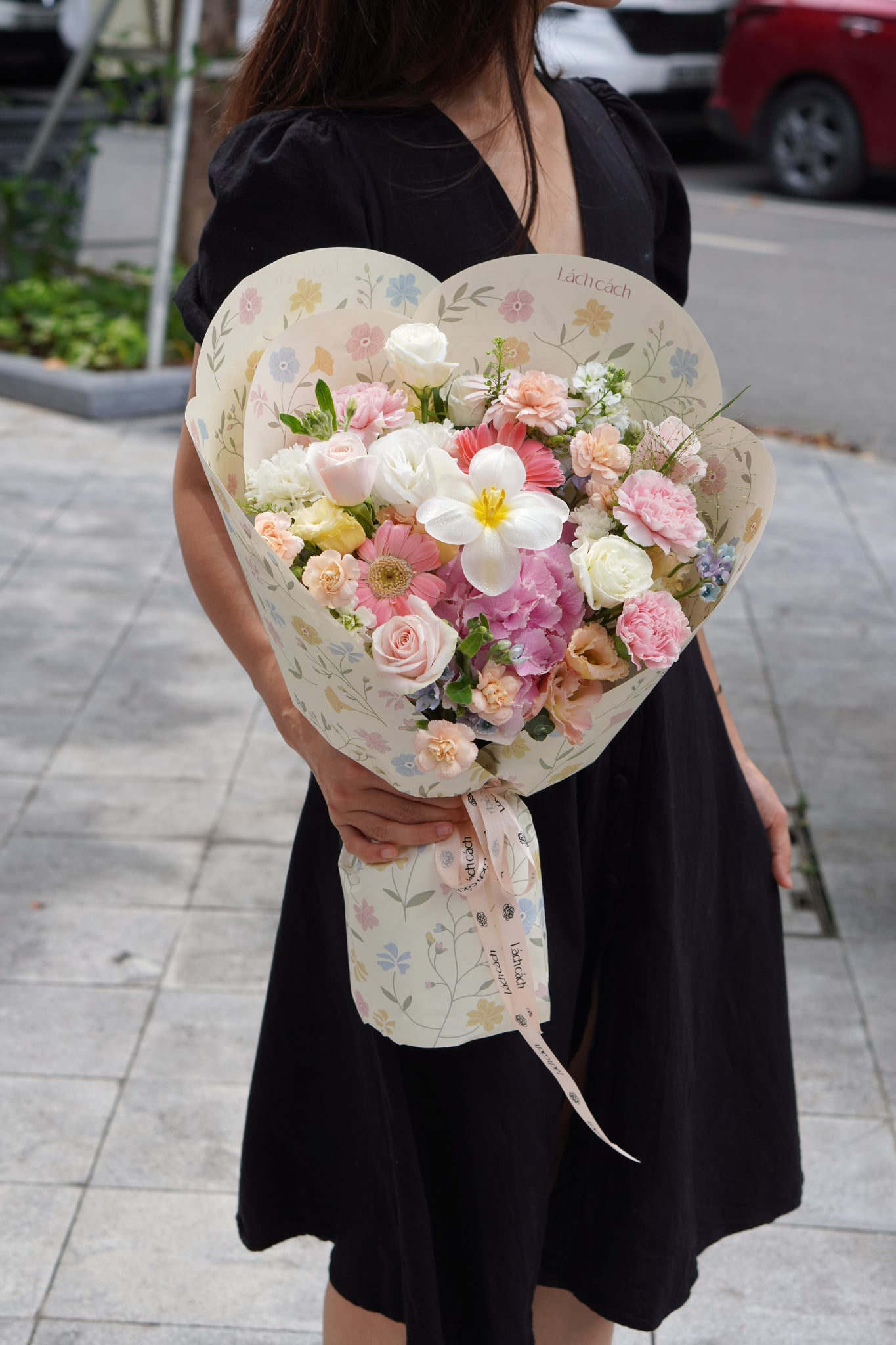 Bông Bánh Bèo tú cầu hồng mix tulip