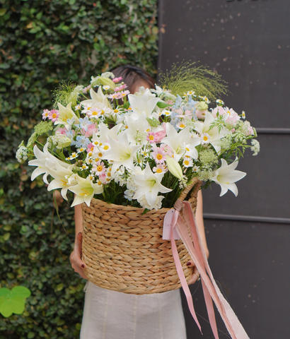 Giỏ lục bình loa kèn mix tulip