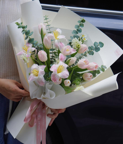 Bó một mặt tulip hồng