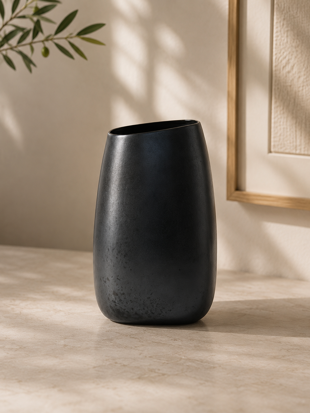  GB - BLACK SLANTED VASE (20x10cm) 