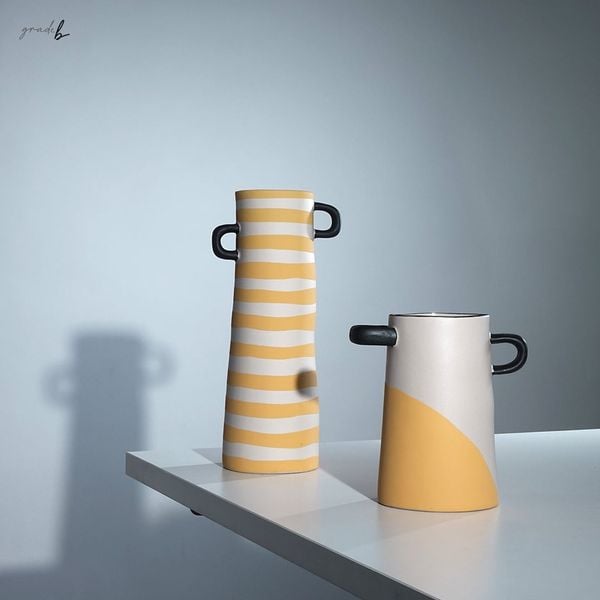  GB - LONG STRIPED TWO HANDLE VASE (15x8x28.5cm) 