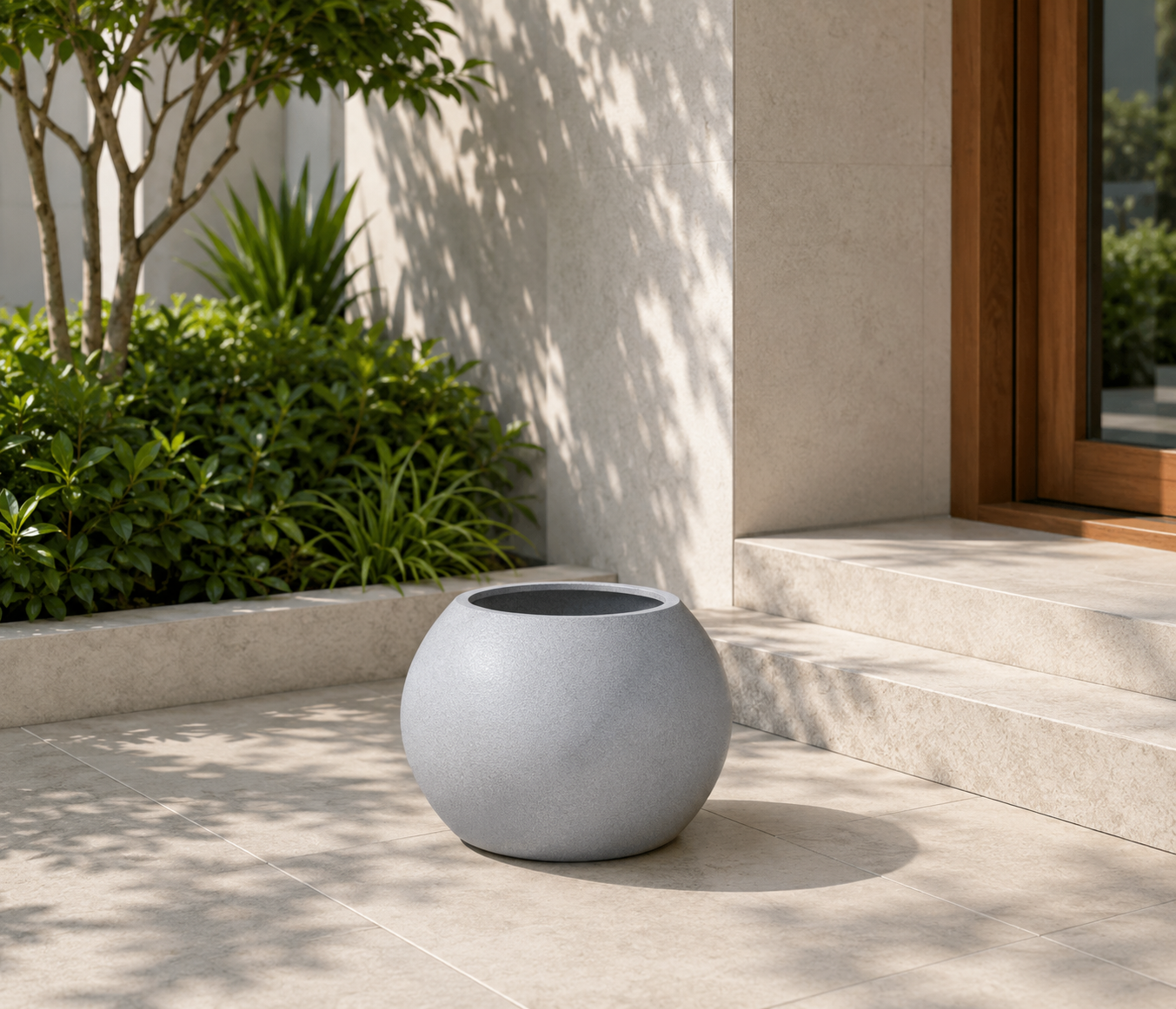  JS - GLOBE Chậu Composite hình cầu - Cỡ trung (Đường kính 62 x Cao 48 cm) 