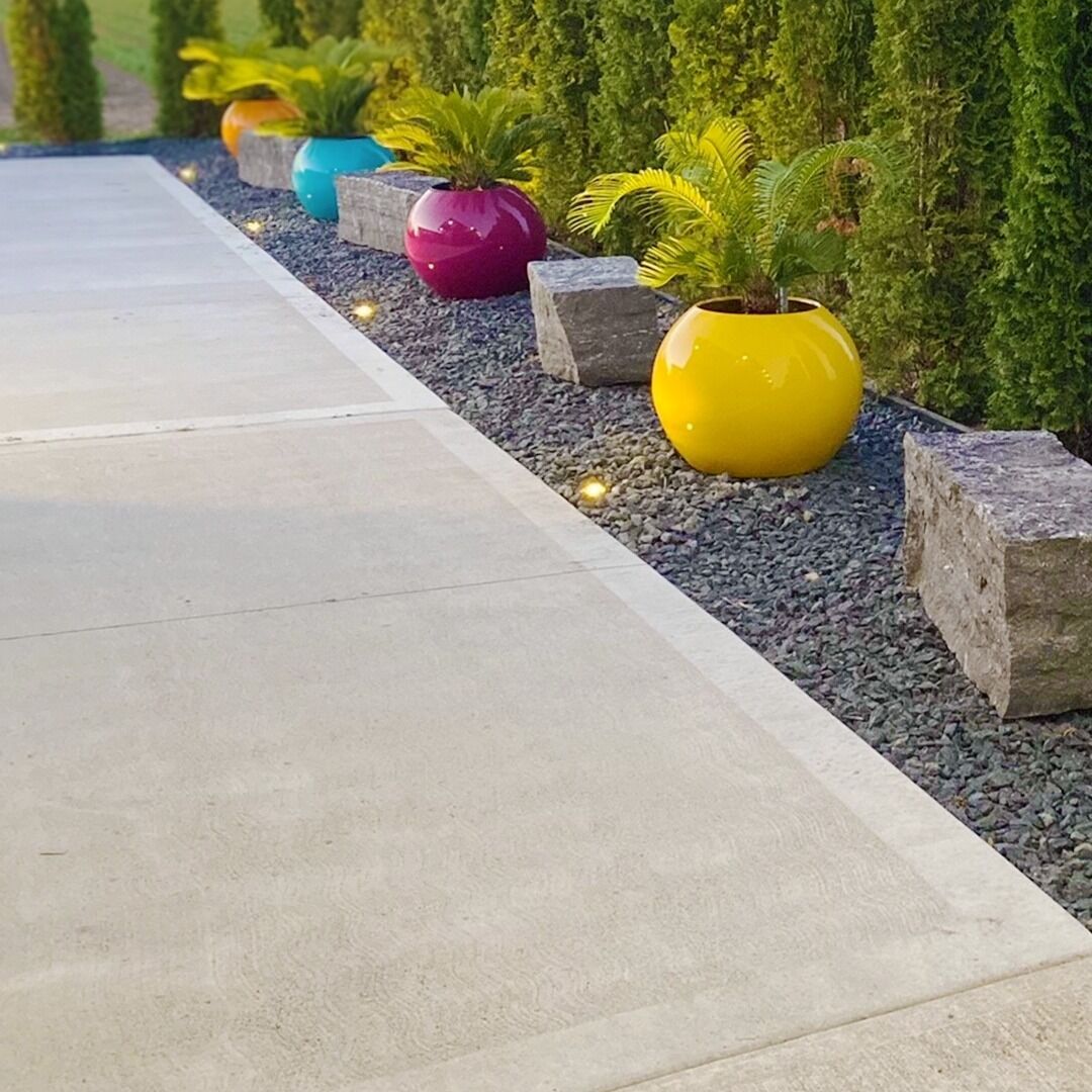  GLOBE planter - Medium (D.62 x H48) 