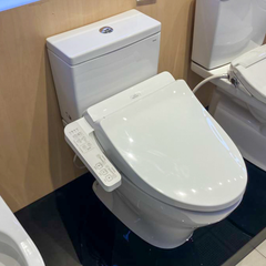 Bồn cầu thông minh TOTO CS326DW18 thân kín, xả 4.5L/3L