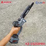  MÁY CƯA XÍCH DÙNG PIN KAIZEN MODEL CAO CẤP KZ-CS250PRO ĐỘNG CƠ KHÔNG CHỔI THAN CÓ MÀN HÌNH ĐIỆN TỬ 