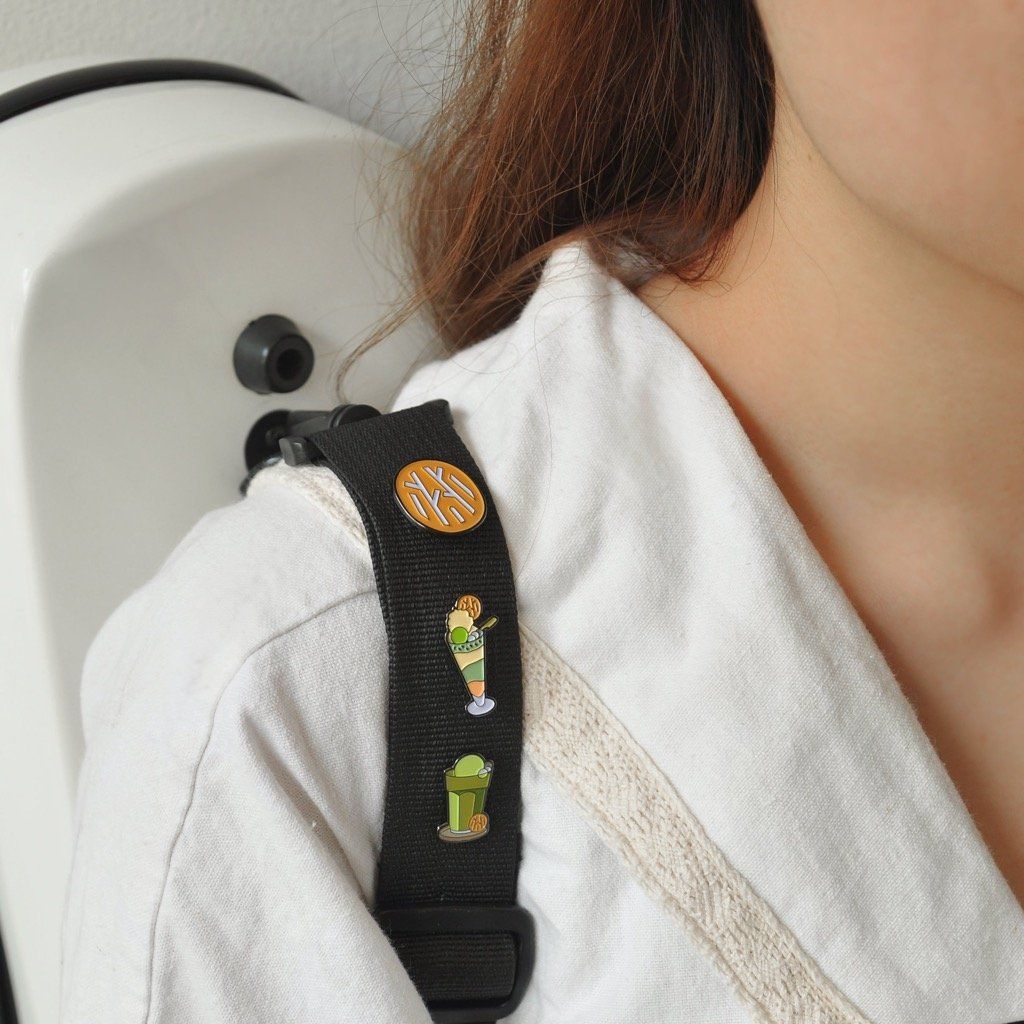 Pin cài áo
