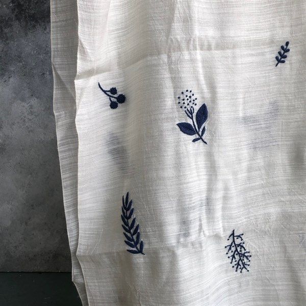  Khăn dài lụa lanh nhuộm tự nhiên - có thêu - Nắng 