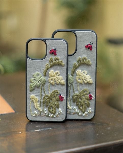  Case Iphone - Lá và Bọ - Xám 