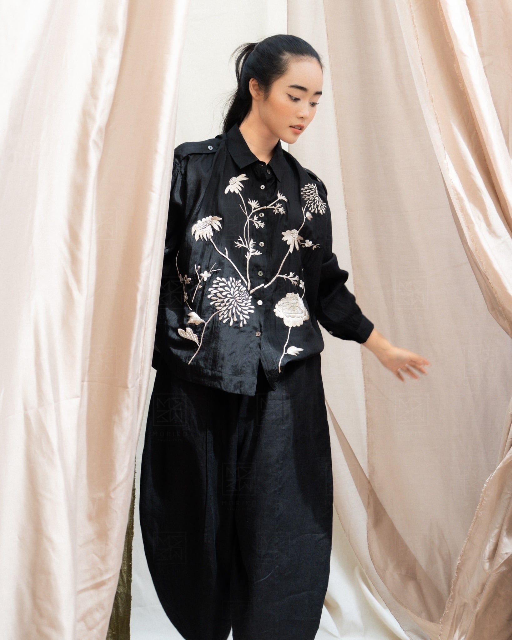  Áo sơ mi silk Cúc Tường 