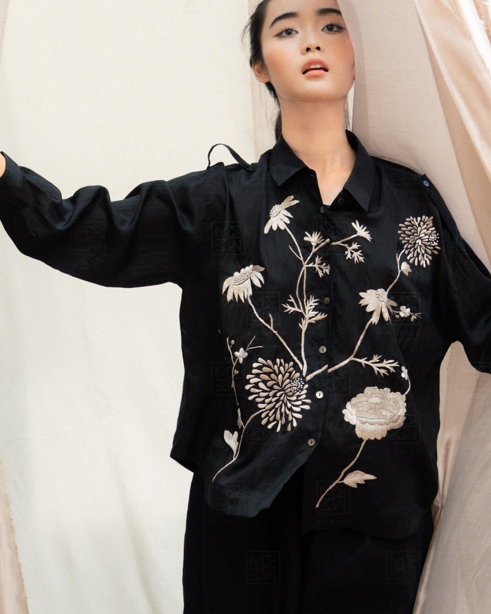  Áo sơ mi silk Cúc Tường 