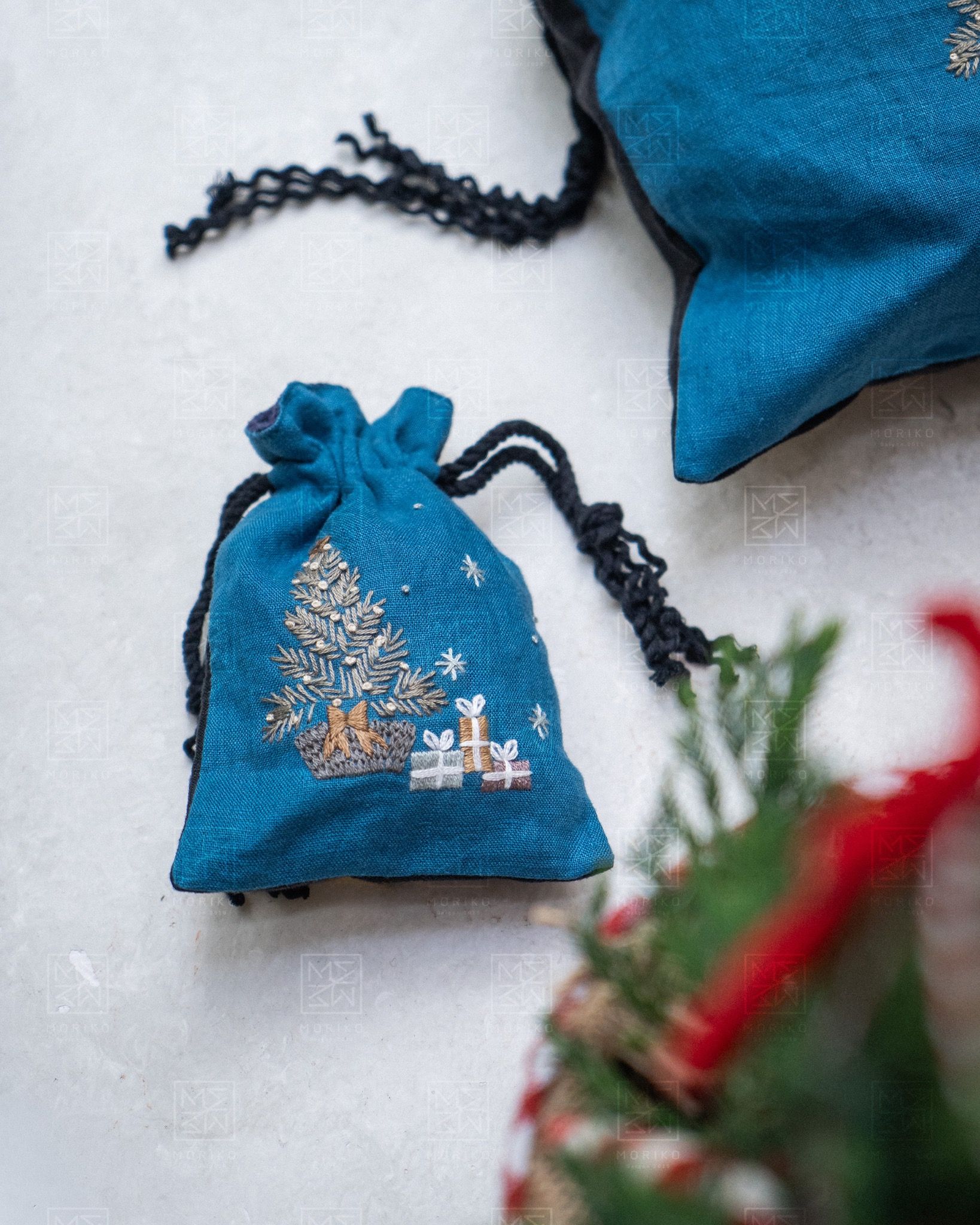  Túi rút thêu Noel 