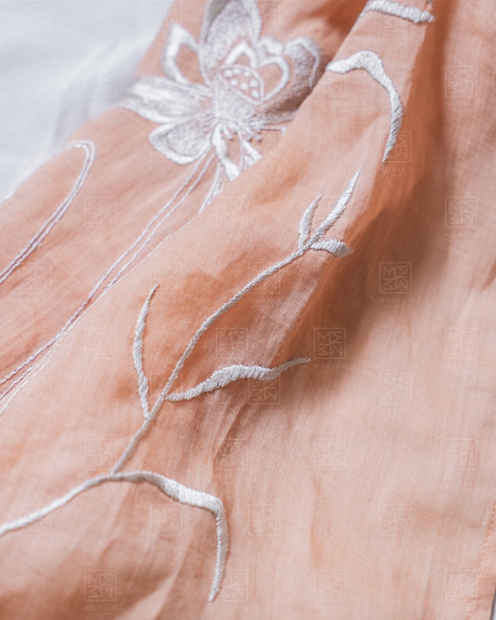  Khăn choàng thêu Bách Liên 