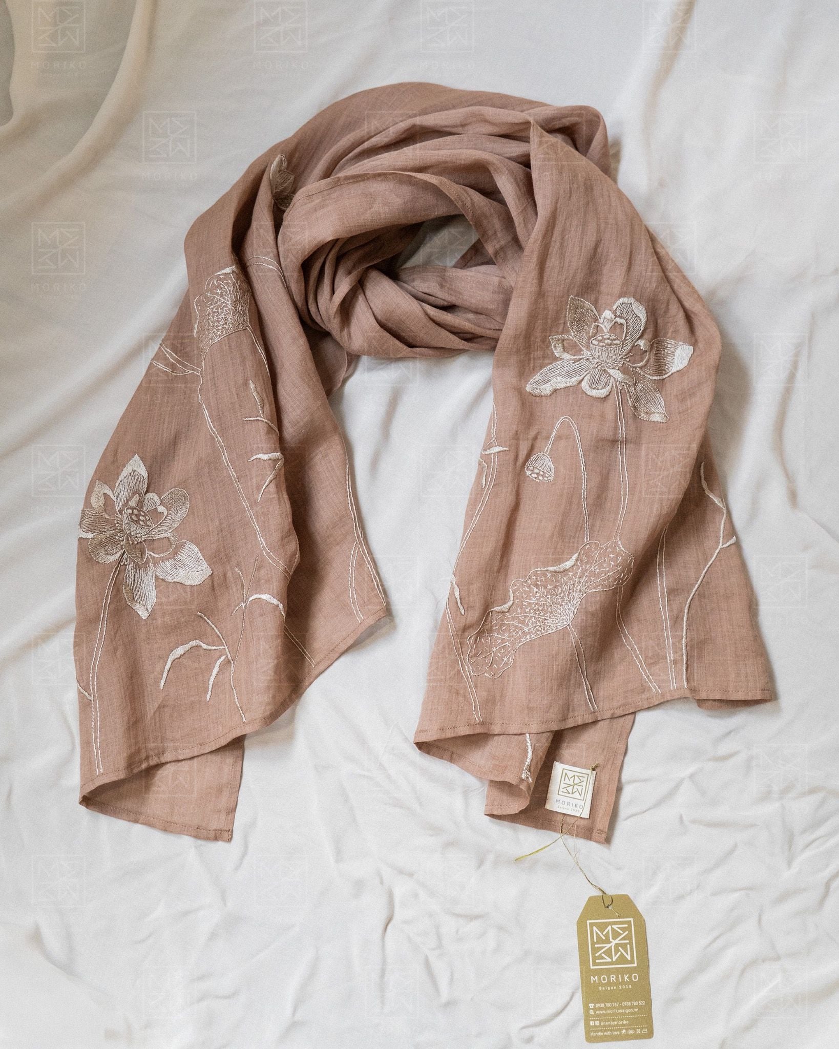  Khăn choàng thêu Bách Liên 