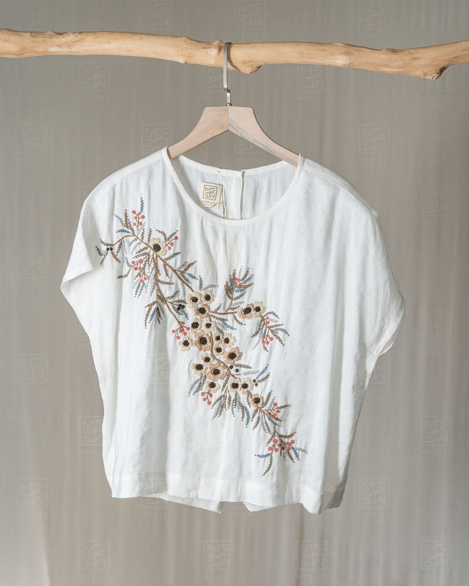  Áo Croptop thêu Thanh Liễu 