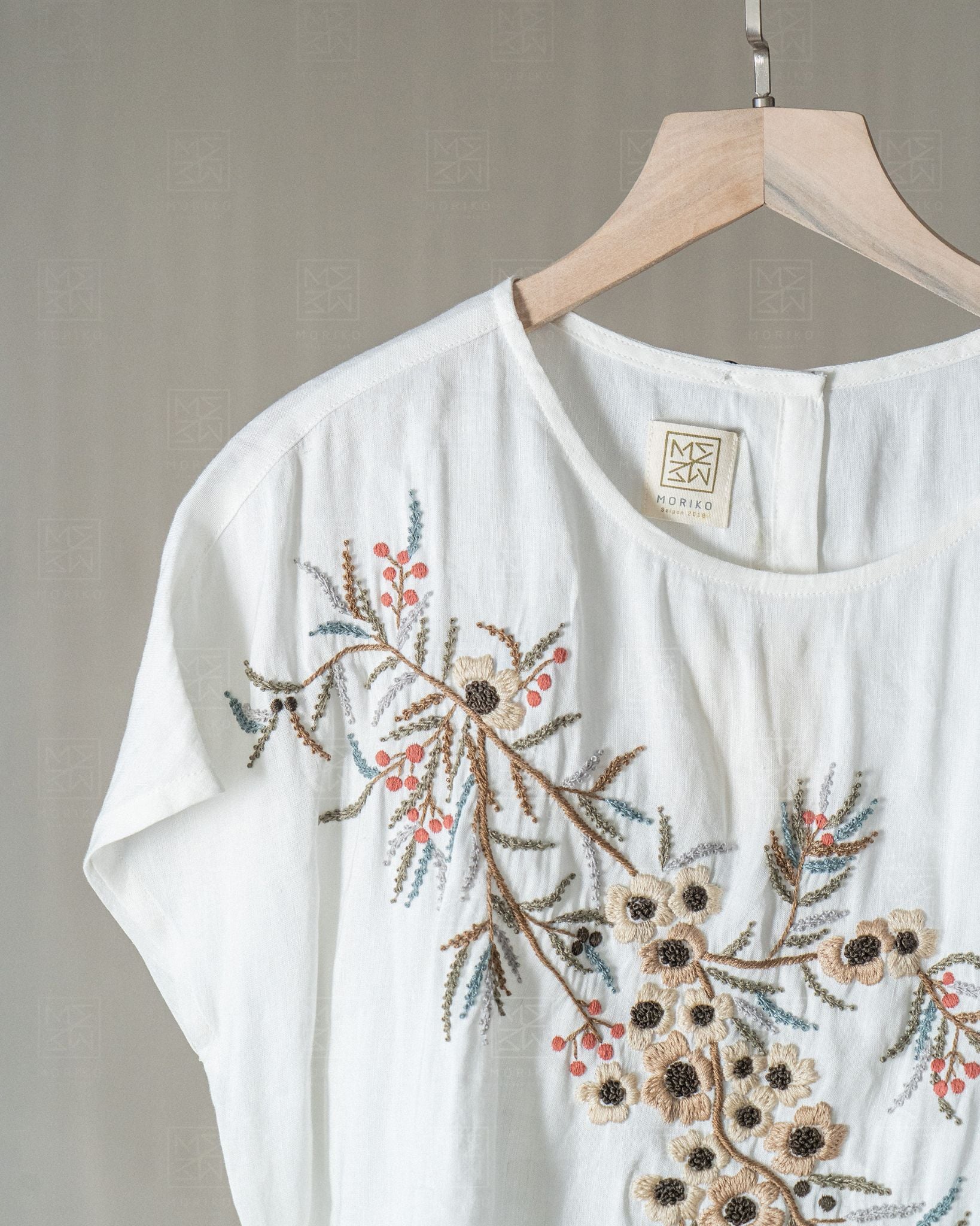  Áo Croptop thêu Thanh Liễu 