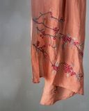  Khăn choàng tơ tằm thêu cành hoa mai 