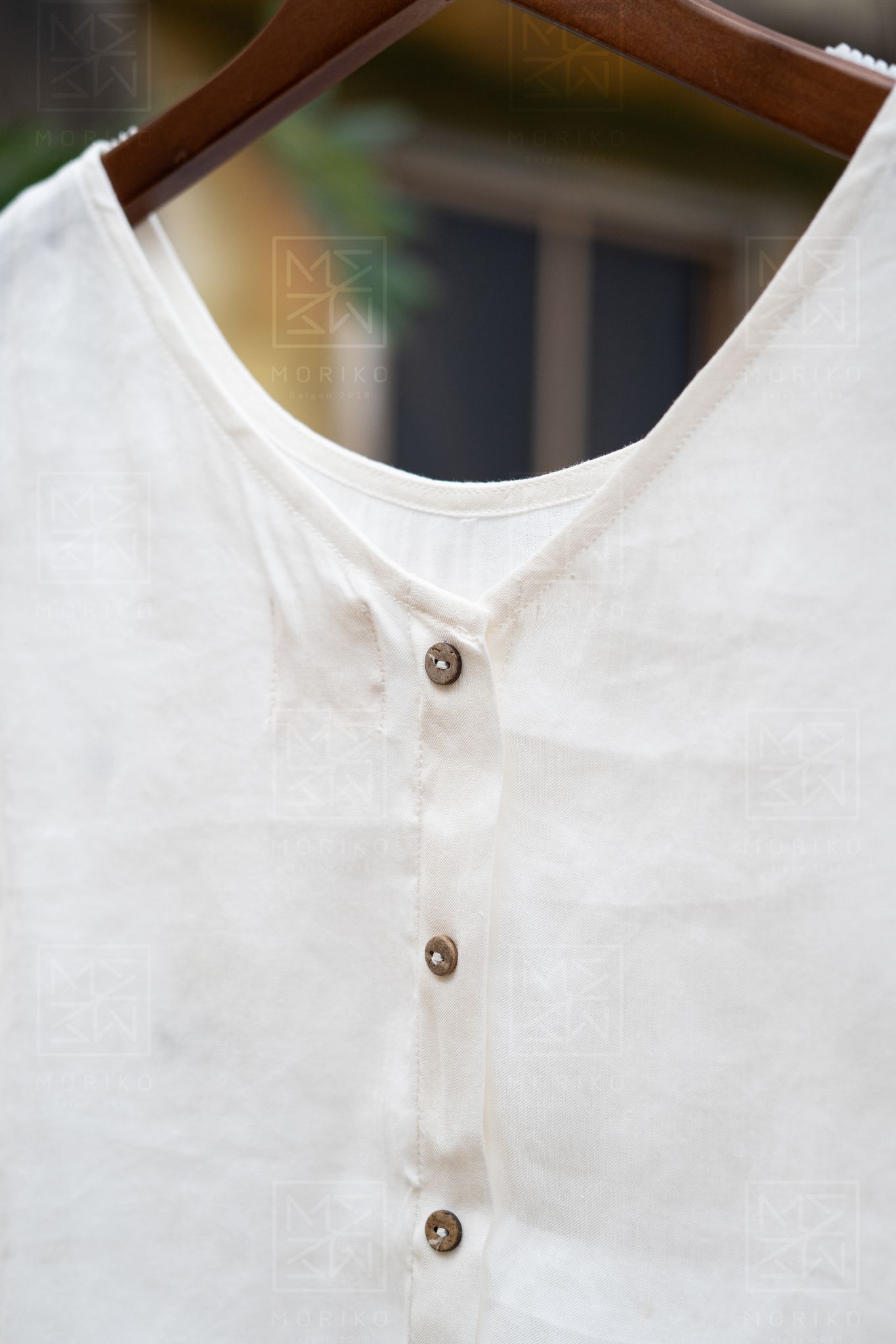  Fuuka Top (Áo sát nách linen thêu hoa rơi) 