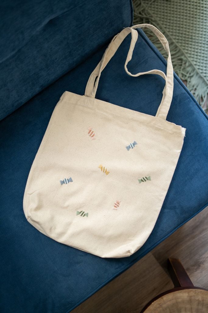  Túi tote Moriko thêu tay 