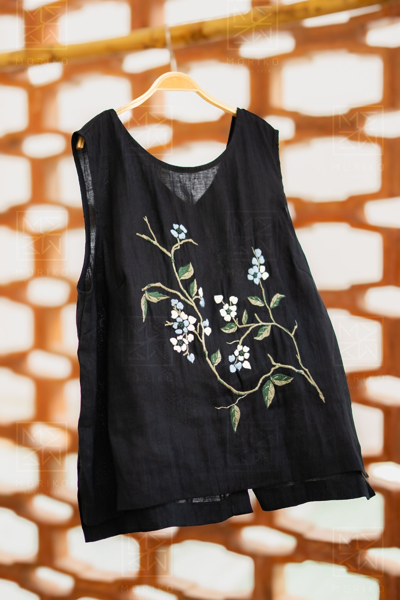  Fuuka Top (Áo sát nách linen thêu cành) 