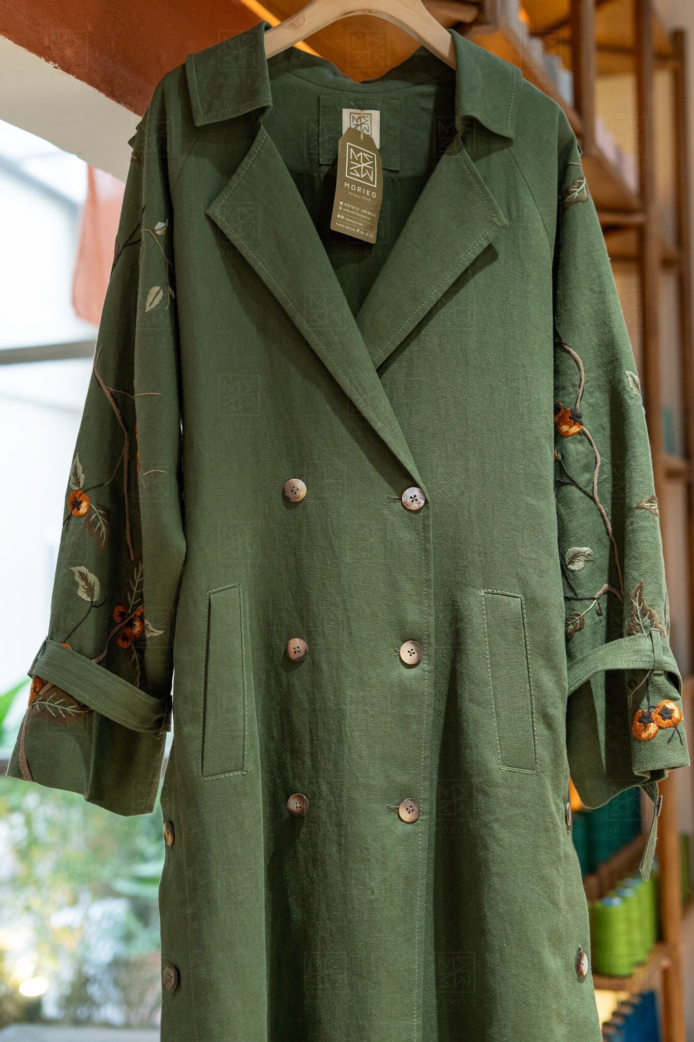  Trench Coat thêu vai 