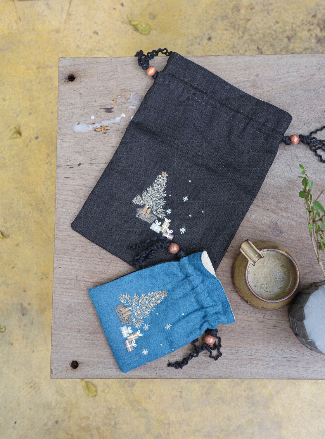  Túi rút thêu Noel 