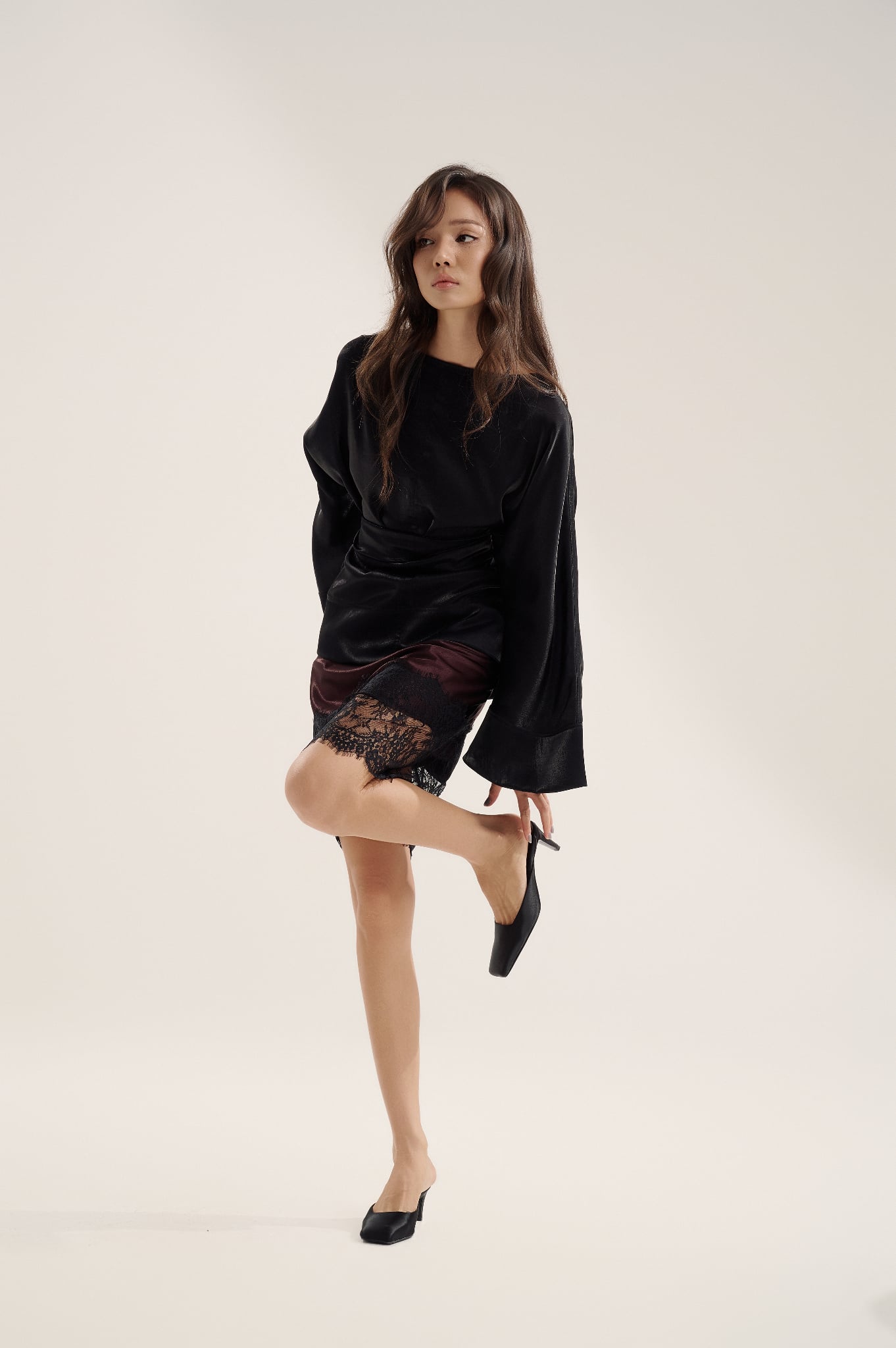Melt Skirt | Chân Váy Lụa Phối Ren