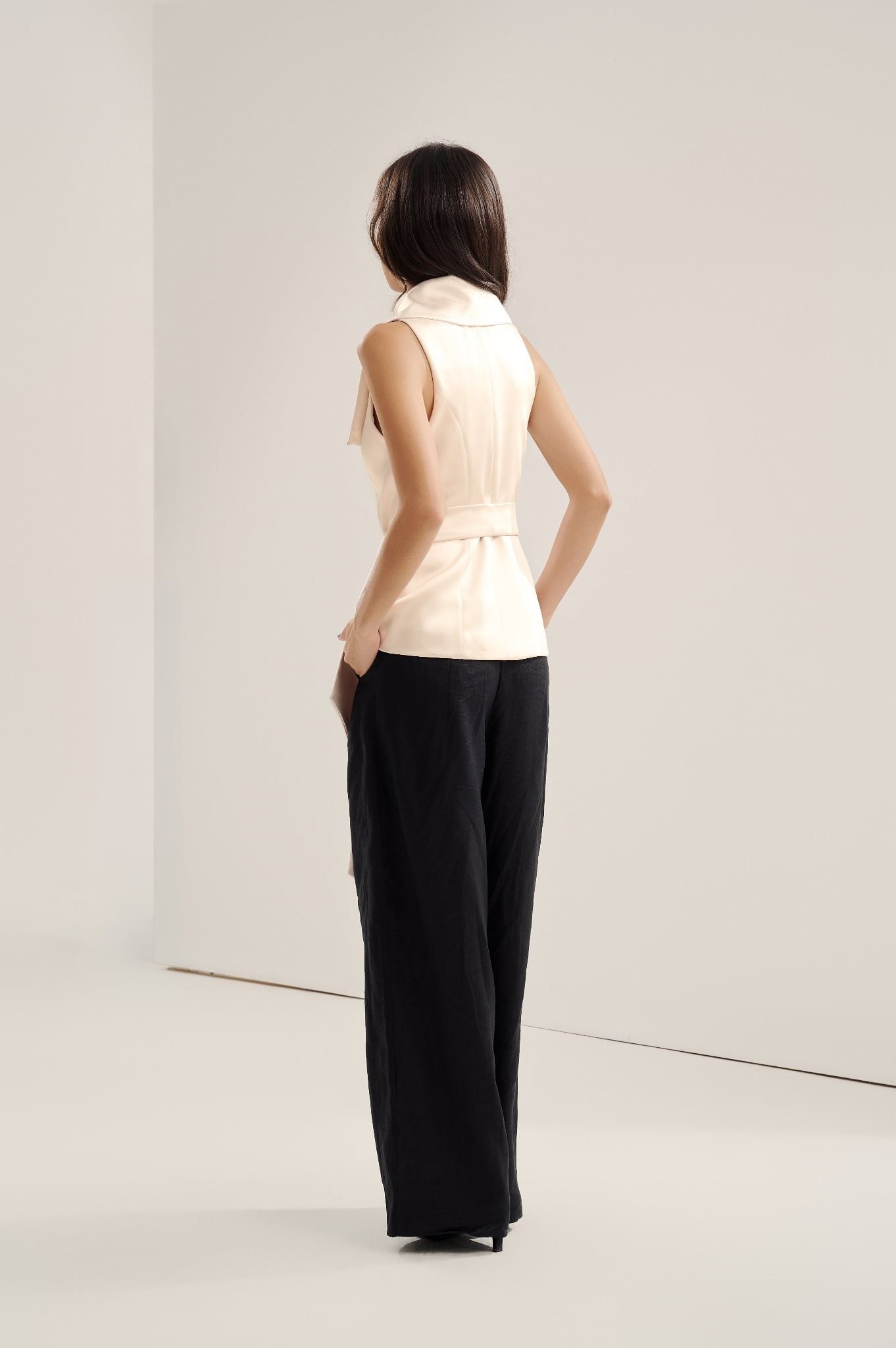 Shapeless Top | Áo Gile Cổ Xếp Lớp