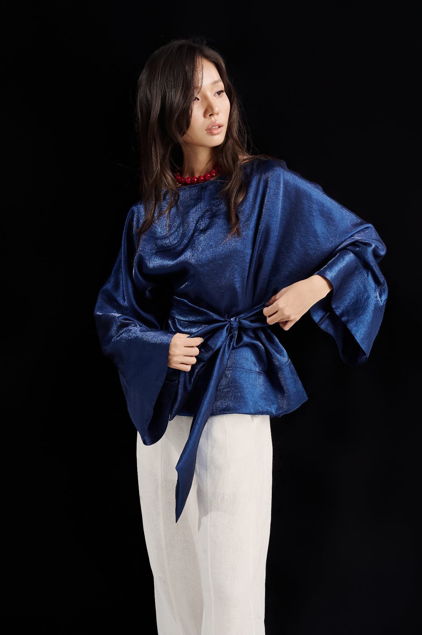 Lustrous Top | Áo Lụa Oversize