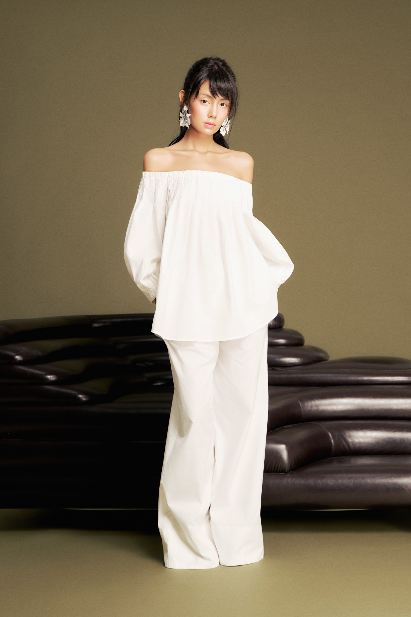 Puff Pants in White | Quần Ống Rộng Lưng Dún Bèo