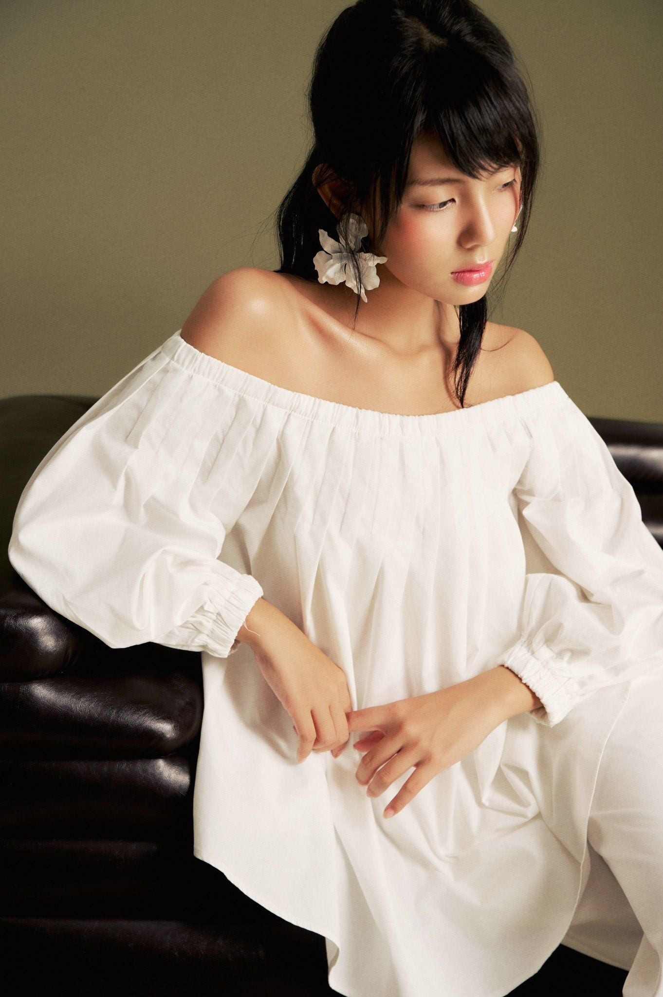 Puff Top in White | Áo Hở Vai Tay Phồng