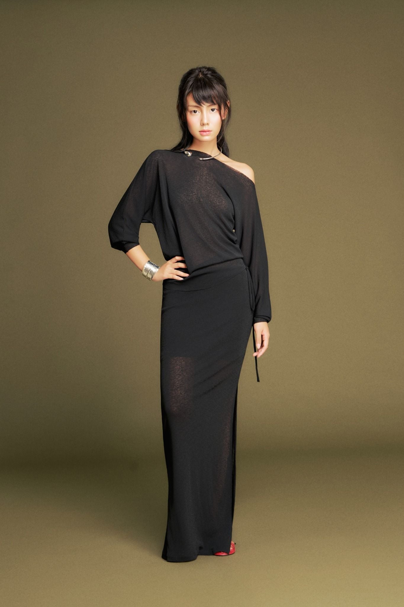 One Shoulder Black Top | Áo Lệch Vai Tay Dài