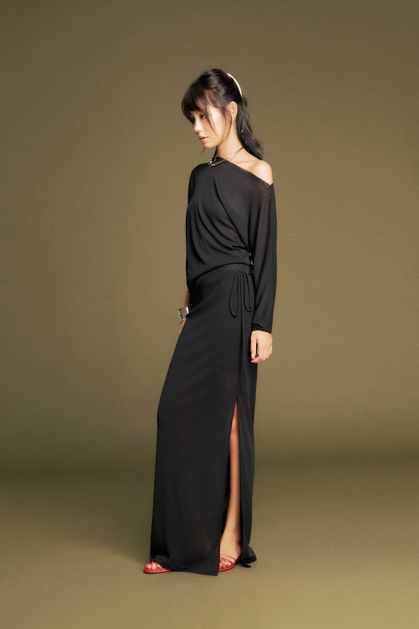 One Shoulder Black Top | Áo Lệch Vai Tay Dài